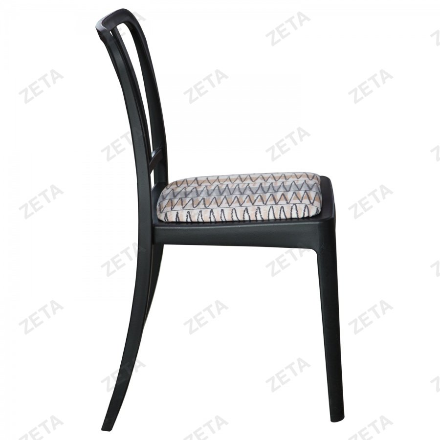 Стул пластиковый "Джеф" с мягким элементом (чёрный)